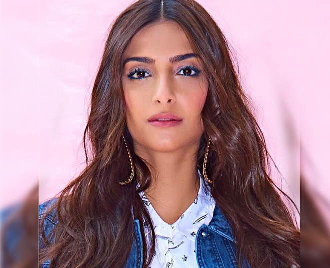 Denim ब्लू आईलाइनर जरूर करें ट्राय Sonam kapoor bridal rules inside
